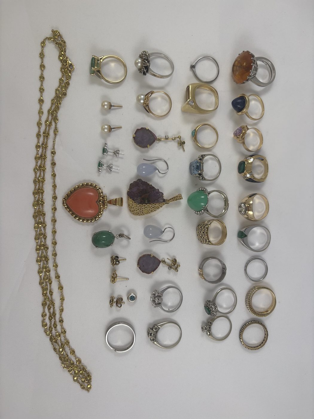 Goldschmuck, Ringe und Edelmetall zum Ankauf bei Ihrschmuckankauf in Kempen